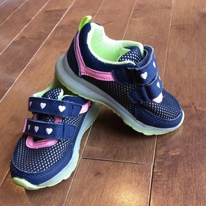 Carters Light Up Sneakers Size 6t